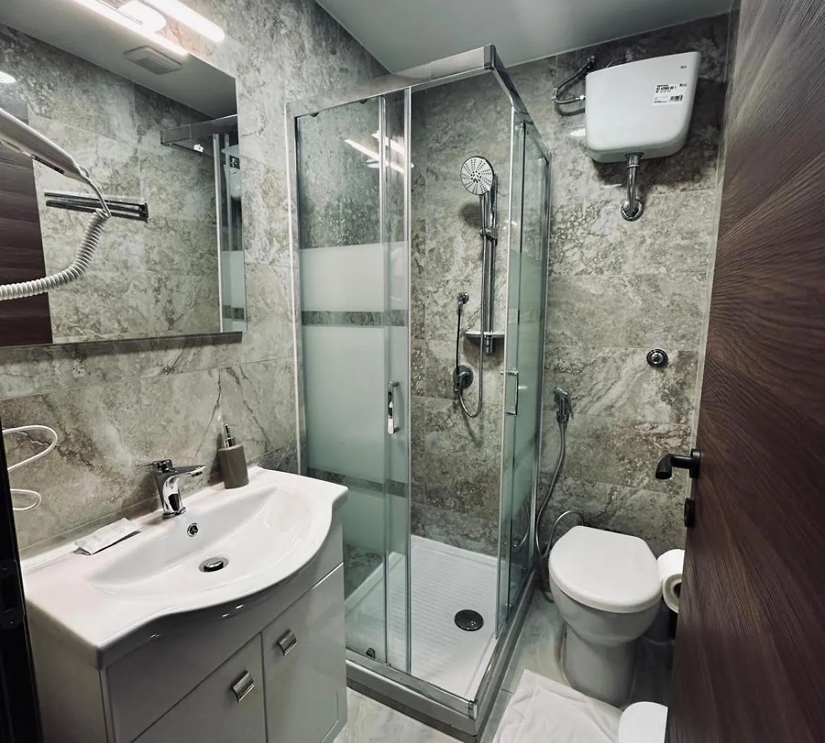 Viktoria House Rome Bed & Breakfast Italy
